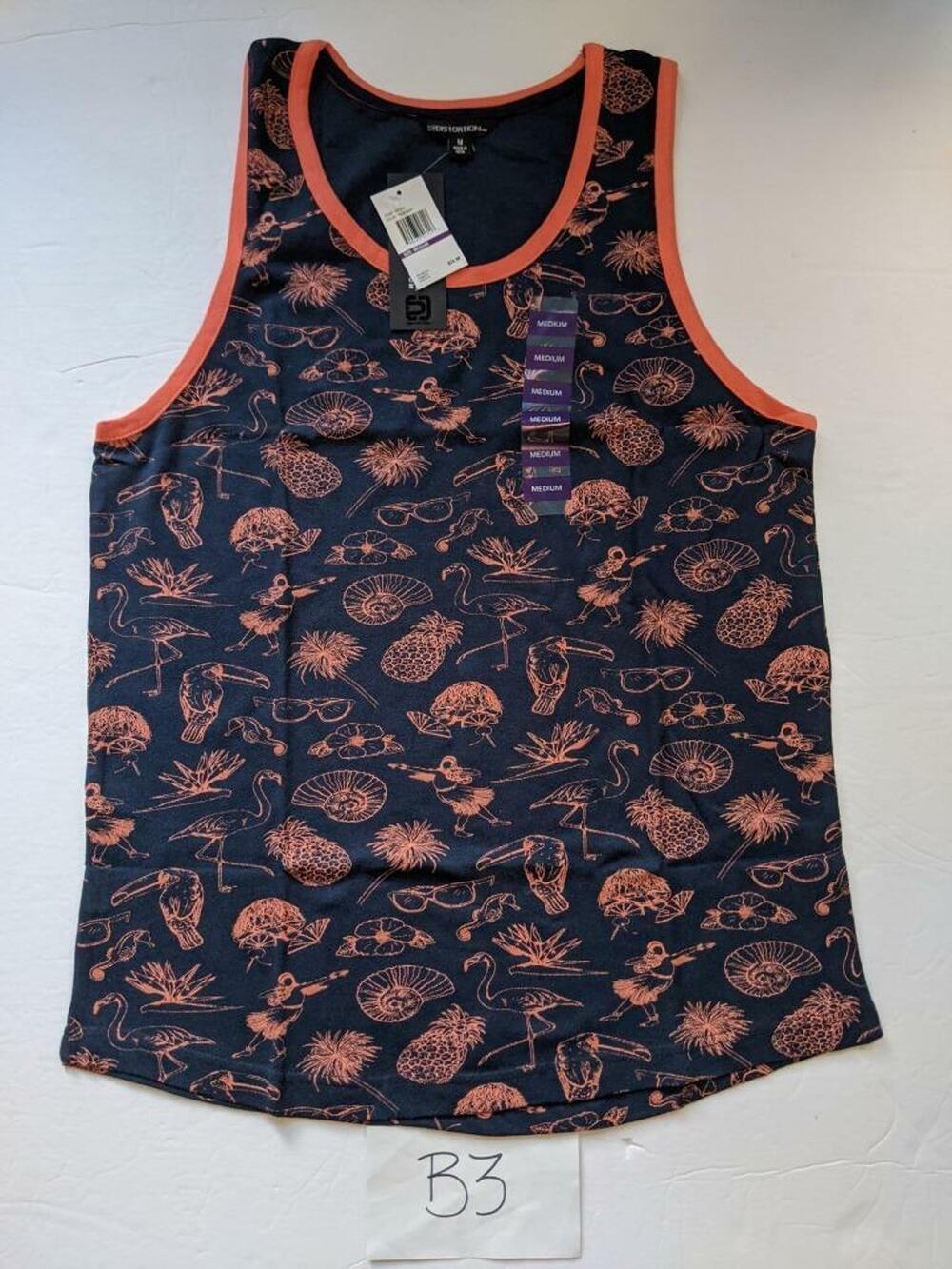 Distortion Tank Shirt Size Medium NWT Flamingos
